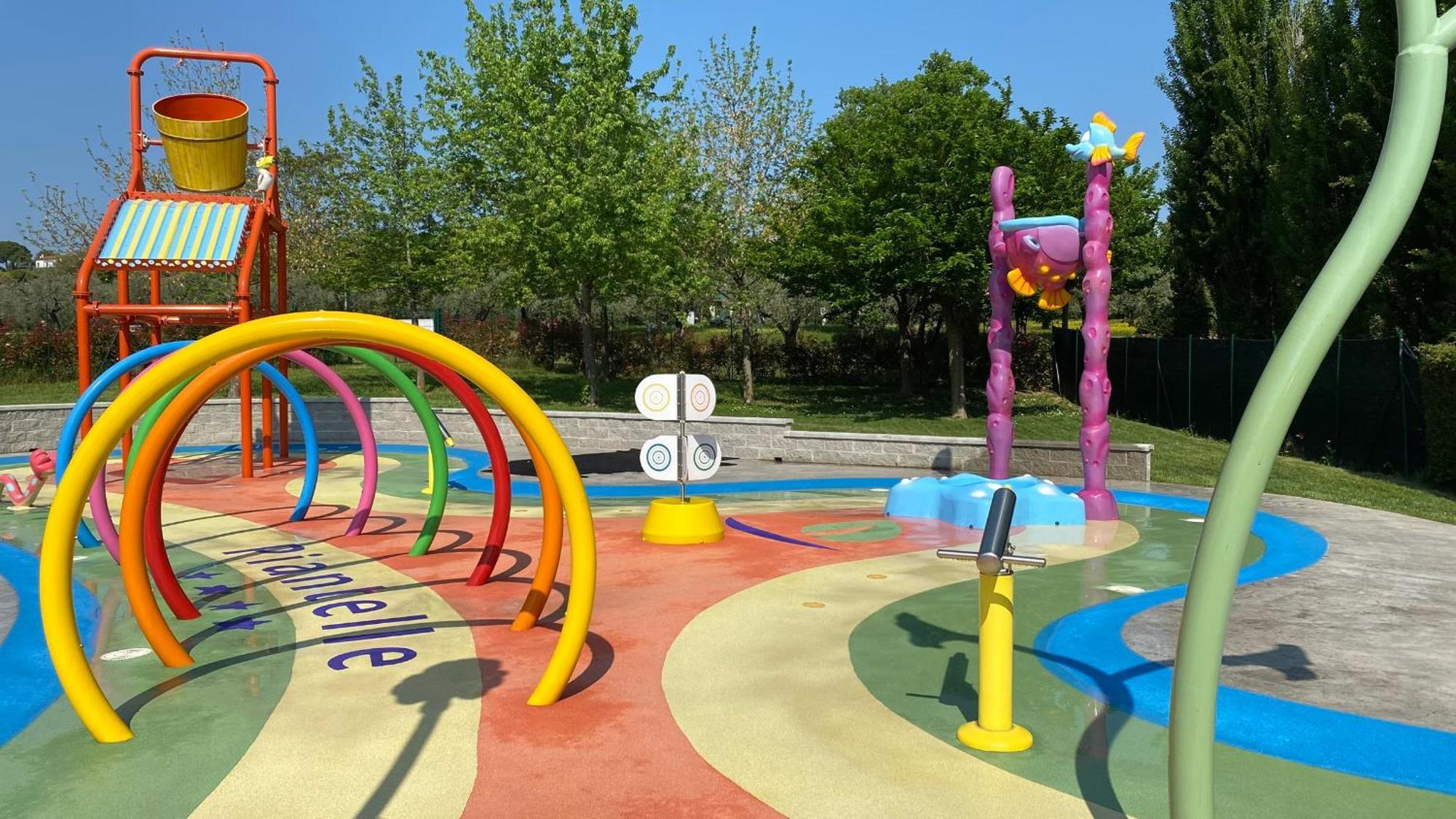 Camping Piantelle Moniga del Garda ภายนอก รูปภาพ