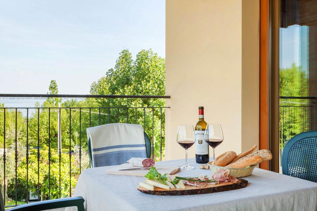 Camping Piantelle Moniga del Garda ภายนอก รูปภาพ