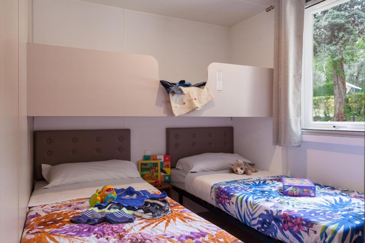 Camping Piantelle Moniga del Garda ภายนอก รูปภาพ